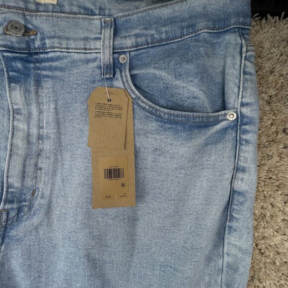 Levi's Plus Size Waisted Crop Flare Jeans, High Light Wash Size 20W NWT $70 - Picture 2 of 16